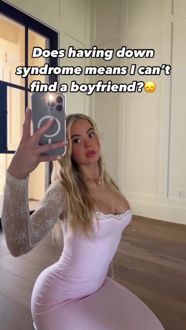 Jennysospeciall / Truly_specialgirl new porn video is so hot!!!