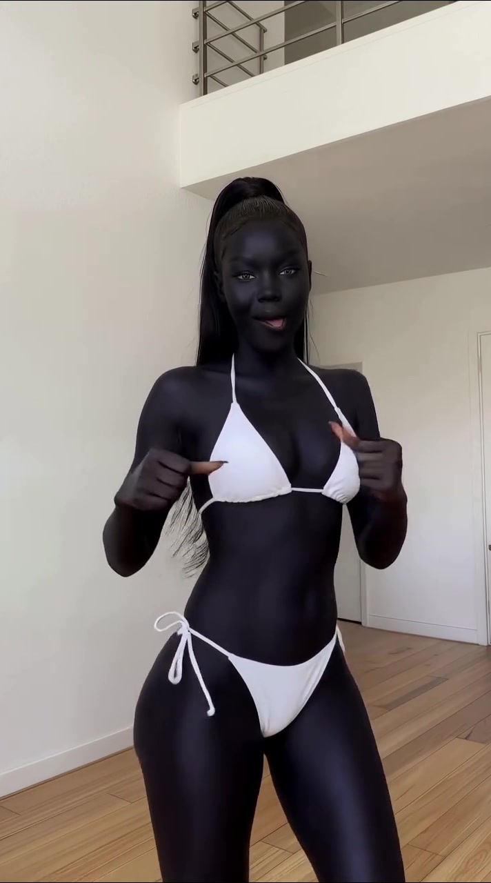 Kia Tyller / Kia.tyllerxo – Her Perfect Body Makes Every Guy Covet